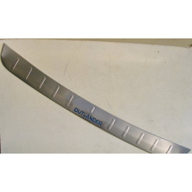 Накладка на задний бампер Mitsubishi Outlander 2016